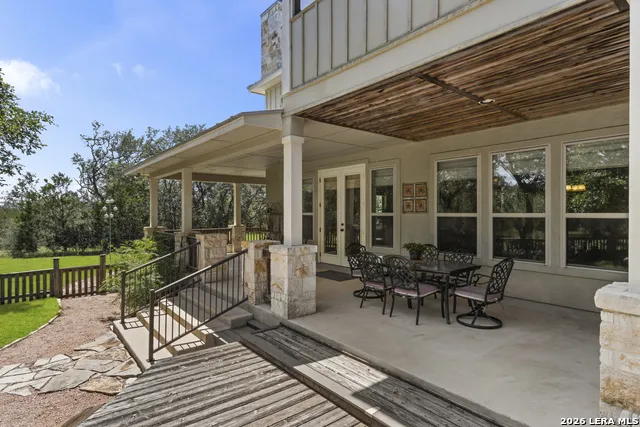 255 DOVE VALLEY DR Center Point, TX 78010