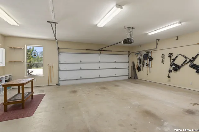 255 DOVE VALLEY DR Center Point, TX 78010