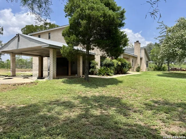 444 COUNTY ROAD 4770 Castroville, TX 78009