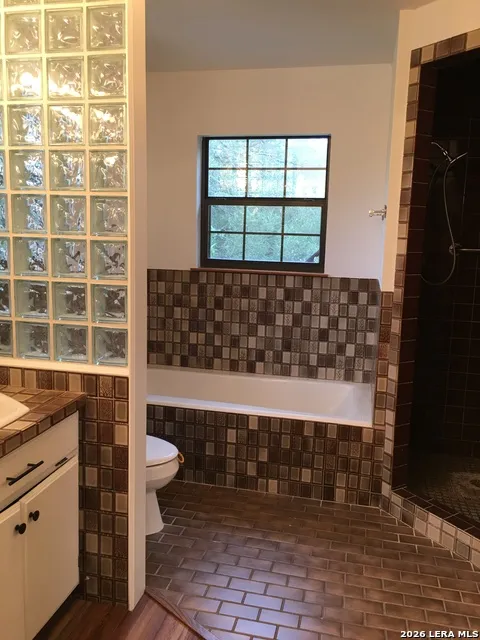444 COUNTY ROAD 4770 Castroville, TX 78009