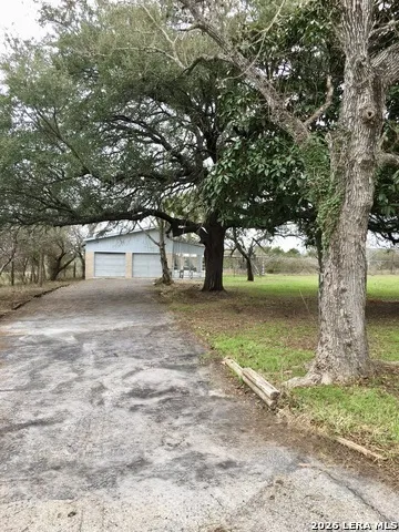 444 COUNTY ROAD 4770 Castroville, TX 78009