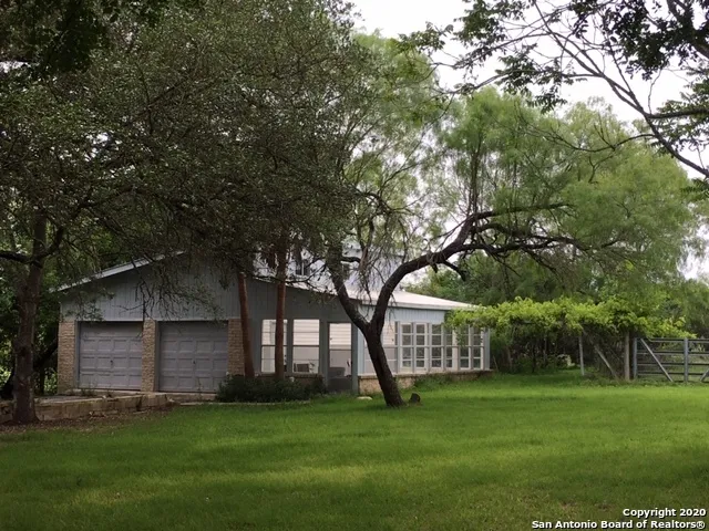 444 COUNTY ROAD 4770 Castroville, TX 78009