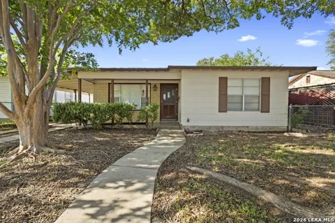331 W Academy