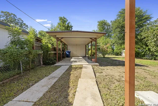 331 W Academy San Antonio, TX 78226