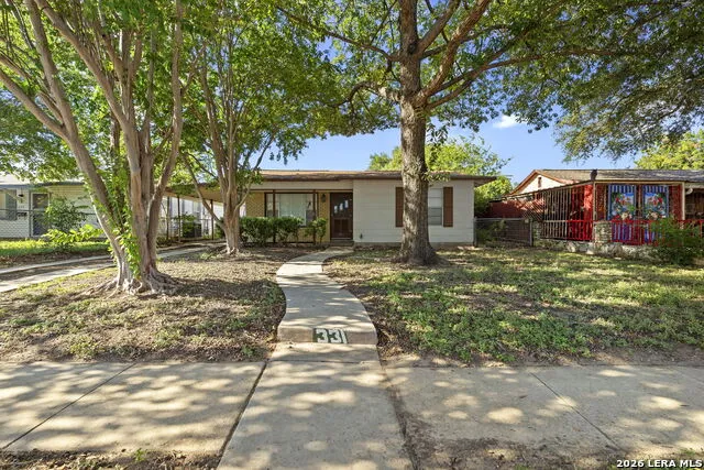 331 W Academy San Antonio, TX 78226