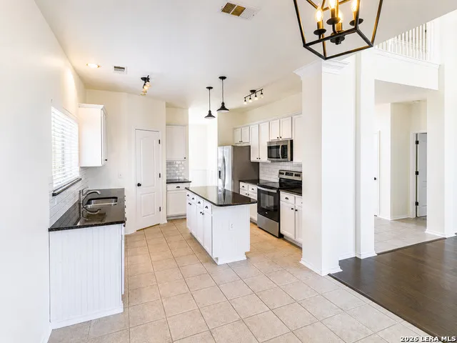 216 CORSICA DR Cibolo, TX 78108