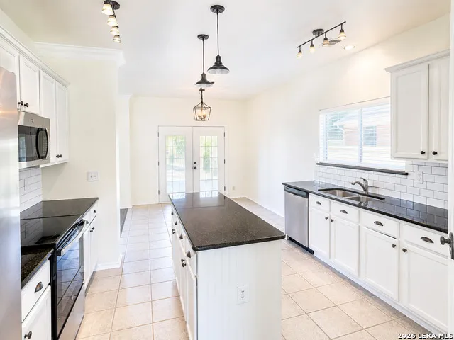 216 CORSICA DR Cibolo, TX 78108
