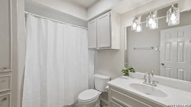 52 Persimmon DR Wimberley, TX 78676