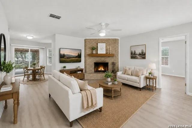 52 Persimmon DR Wimberley, TX 78676