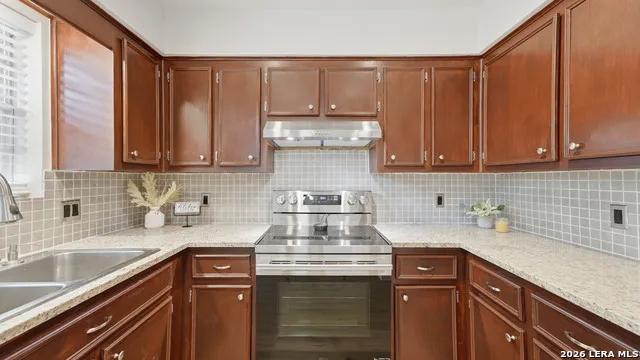 52 Persimmon DR Wimberley, TX 78676