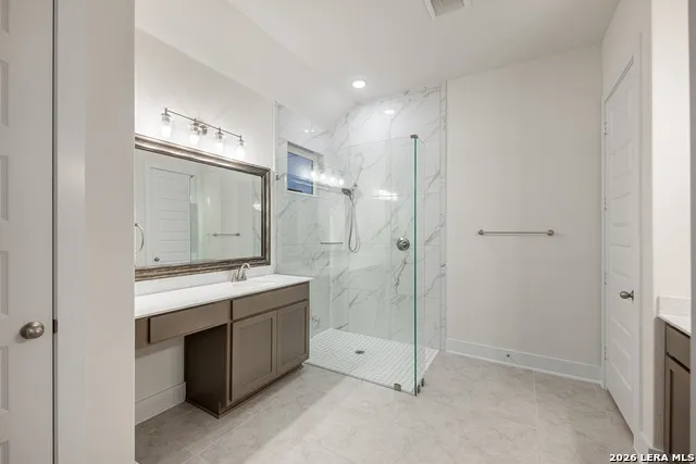 116 Highland Park Castroville, TX 78009