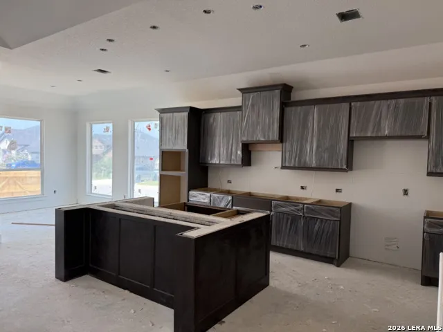 116 Highland Park Castroville, TX 78009