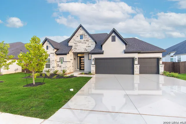 116 Highland Park Castroville, TX 78009