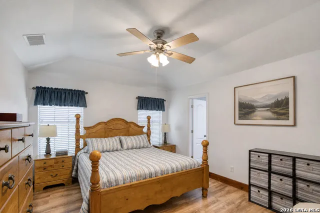 841 Sunnyvale Pl Uvalde, TX 78801
