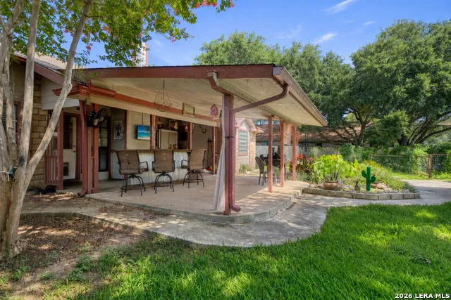 841 Sunnyvale Pl Uvalde, TX 78801