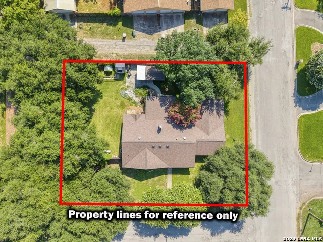 841 Sunnyvale Pl Uvalde, TX 78801