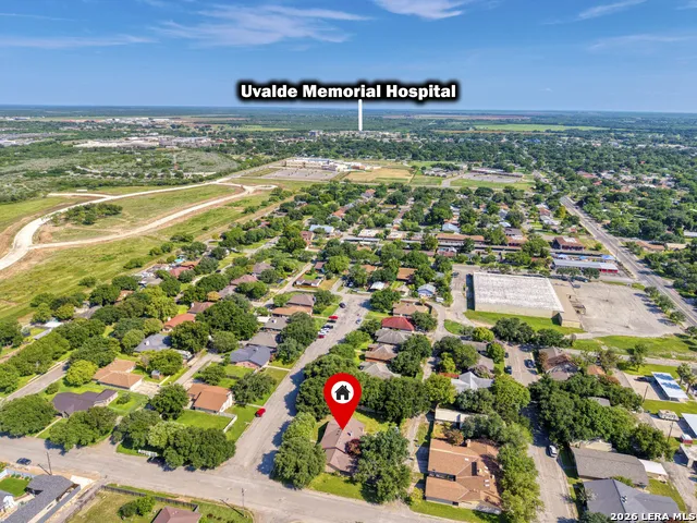 841 Sunnyvale Pl Uvalde, TX 78801
