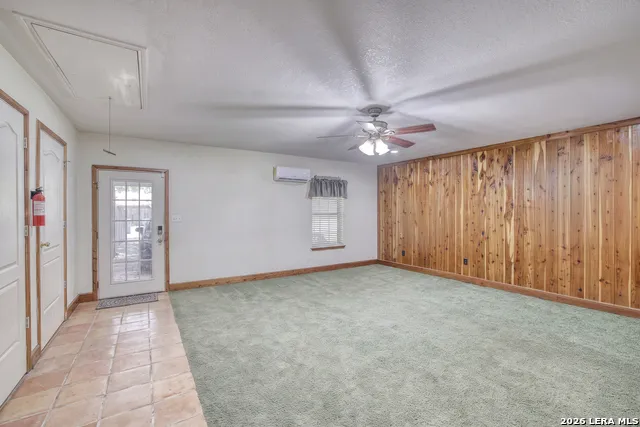 841 Sunnyvale Pl Uvalde, TX 78801
