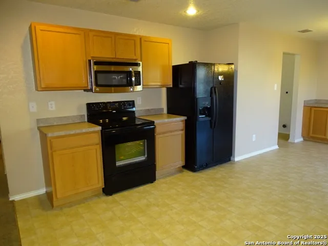 153 Hinge Chase Cibolo, TX 78108