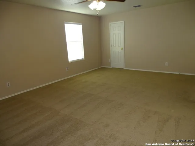 153 Hinge Chase Cibolo, TX 78108