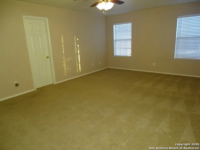 153 Hinge Chase Cibolo, TX 78108