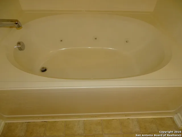 153 Hinge Chase Cibolo, TX 78108