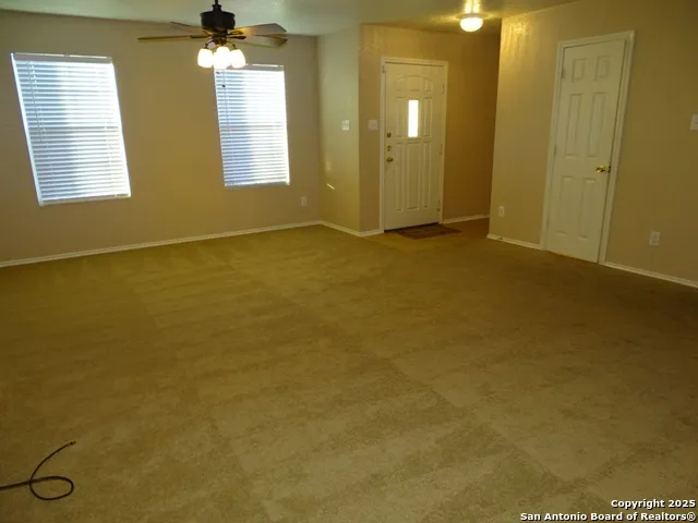 153 Hinge Chase Cibolo, TX 78108