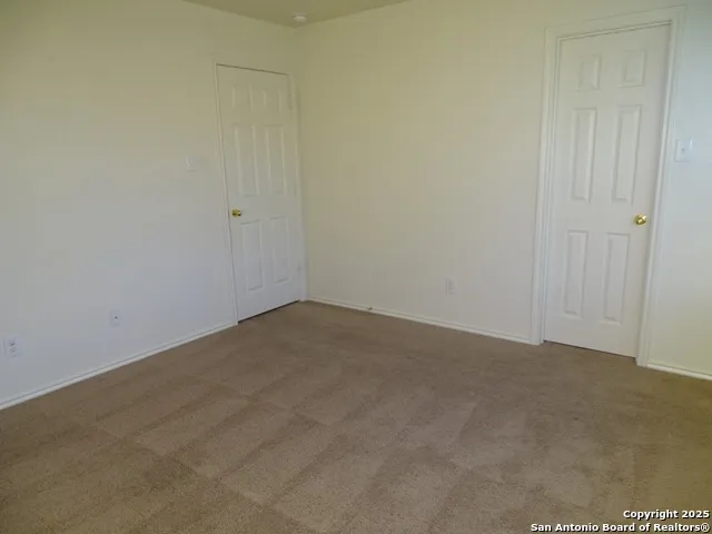 153 Hinge Chase Cibolo, TX 78108