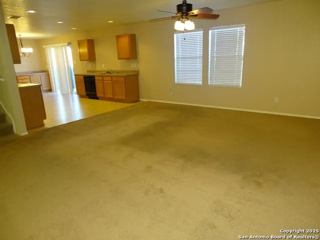 153 Hinge Chase Cibolo, TX 78108
