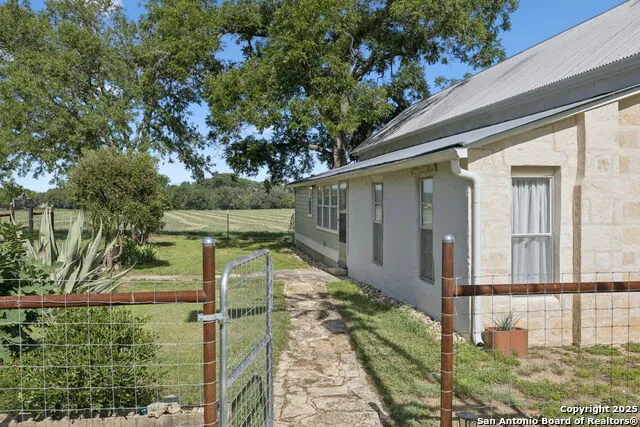 1078 FM 480 Center Point, TX 78010