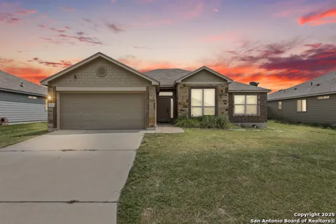 1123 jamestown