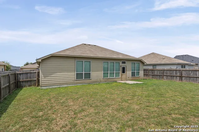 1123 jamestown Temple, TX 76504