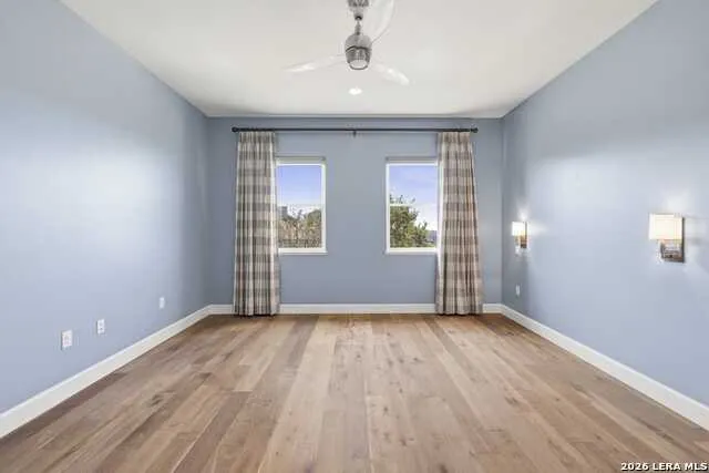 2004 Crown View Dr Kerrville, TX 78028