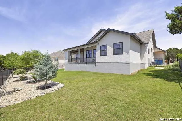 2004 Crown View Dr Kerrville, TX 78028