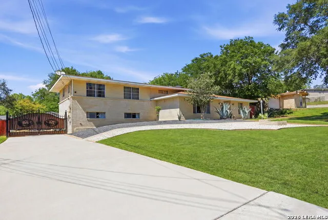 109 ATWATER DR Castle Hills, TX 78213