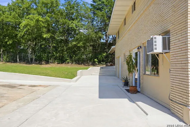 109 ATWATER DR Castle Hills, TX 78213