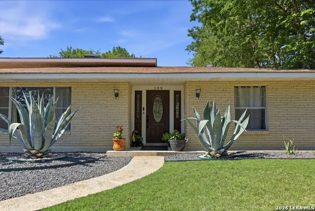 109 ATWATER DR Castle Hills, TX 78213