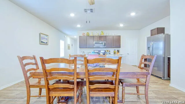 141 Bunkers Hill Rd Floresville, TX 78114