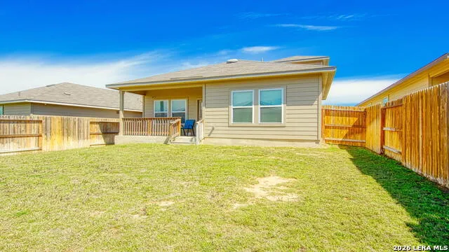 141 Bunkers Hill Rd Floresville, TX 78114