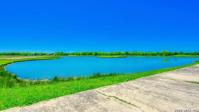 141 Bunkers Hill Rd Floresville, TX 78114