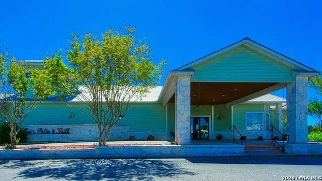 141 Bunkers Hill Rd Floresville, TX 78114