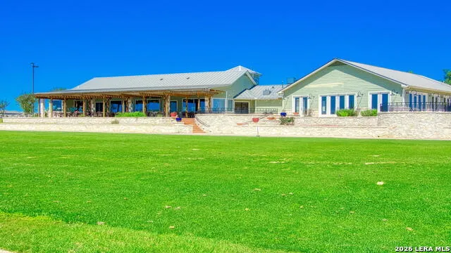 141 Bunkers Hill Rd Floresville, TX 78114