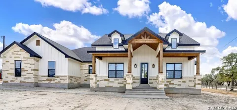 100 Hondo Ridge