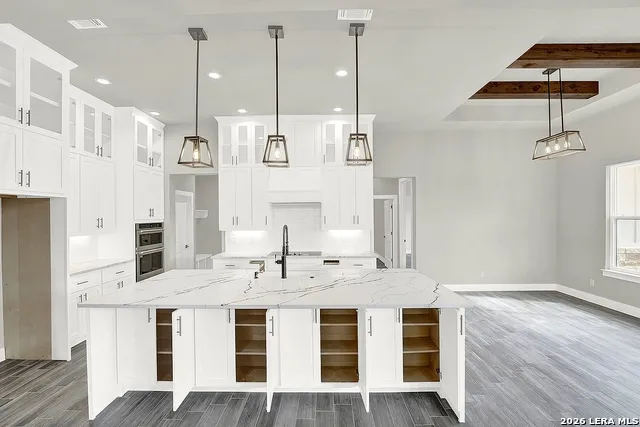 100 Hondo Ridge La Vernia, TX 78121