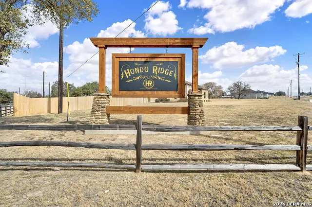100 Hondo Ridge La Vernia, TX 78121