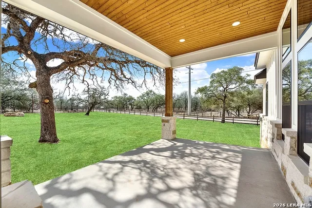 100 Hondo Ridge La Vernia, TX 78121