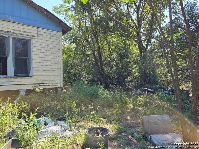 426 4th Rockdale, TX 76567