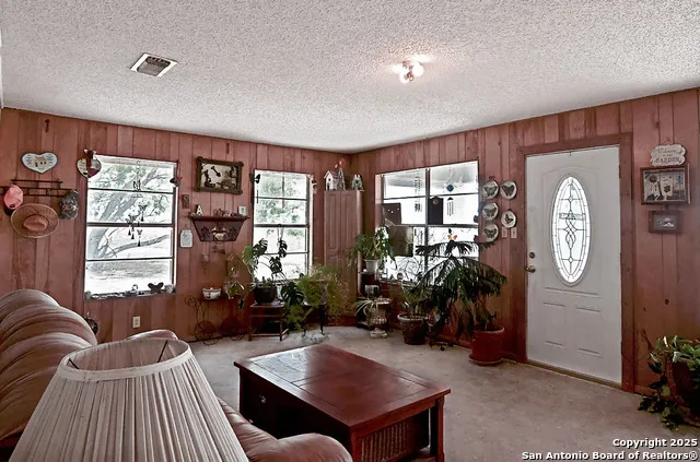 6604 County Road 136 Pawnee, TX 78145