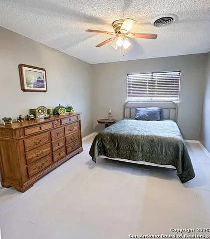 6604 County Road 136 Pawnee, TX 78145