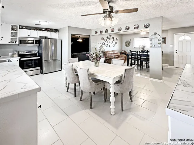 6604 County Road 136 Pawnee, TX 78145